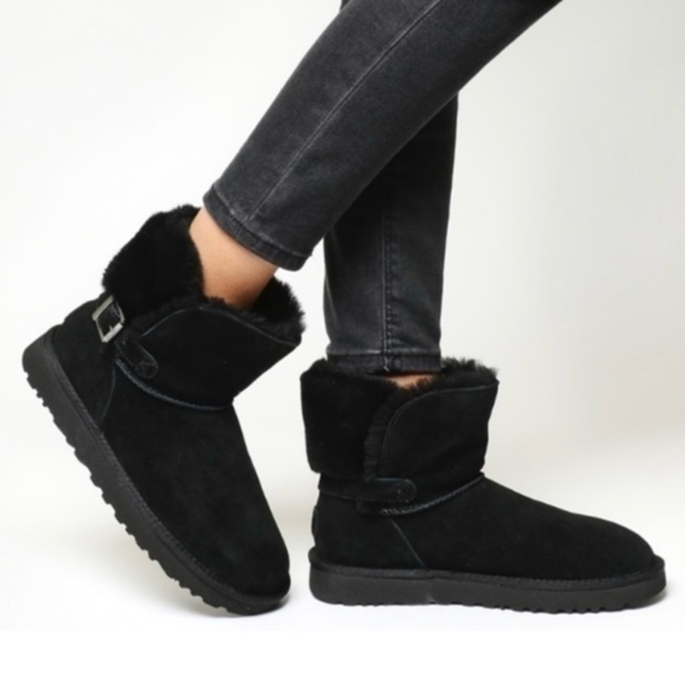 UGG Karel Black Suede Shearling Slip-on Split Shaft Belted Short Winter Boots 11